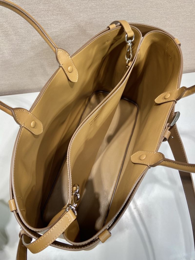 Pra*a top handle bags